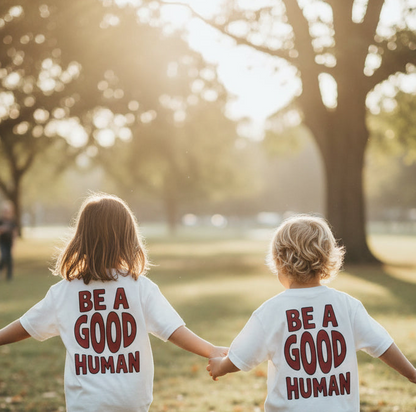 Playera Be a Good Human para Niños