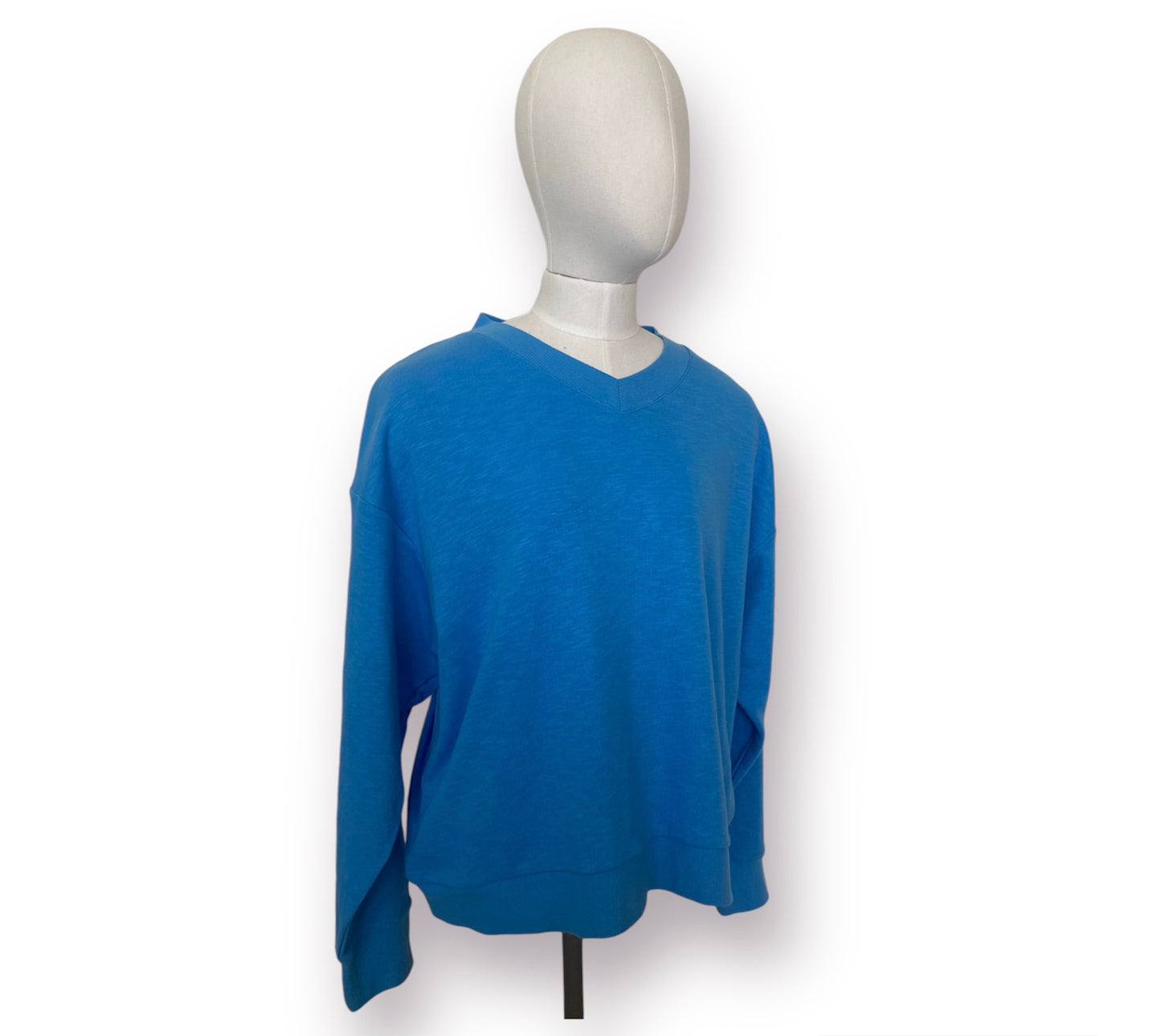 Sweatshirt v neck